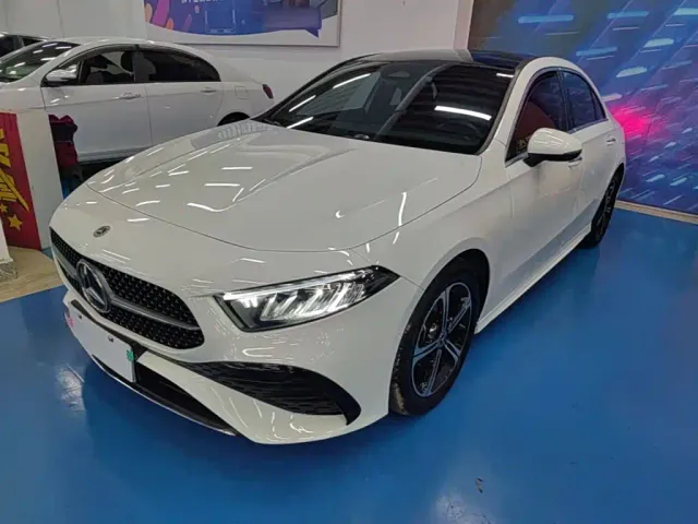 Фотография автомобиля — Mercedes-Benz A-Class