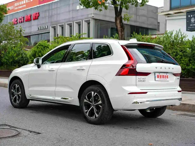 Volvo XC60 — Фото автомобиля 15