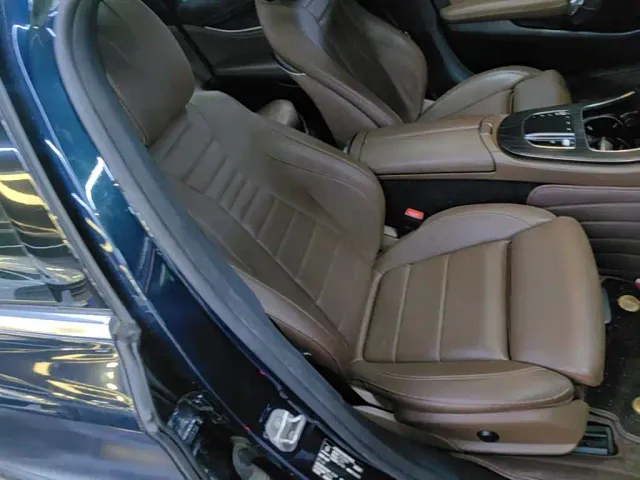 Mercedes-Benz E-Class — Фото автомобиля 24