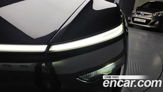 Tesla Model Y — Фото автомобиля 22