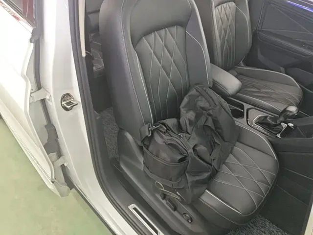 Volkswagen Tiguan L — Фото автомобиля 24