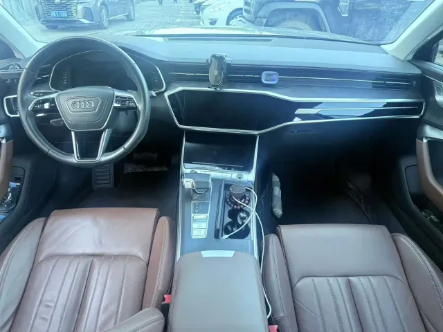 Audi A6L — Фото автомобиля 10