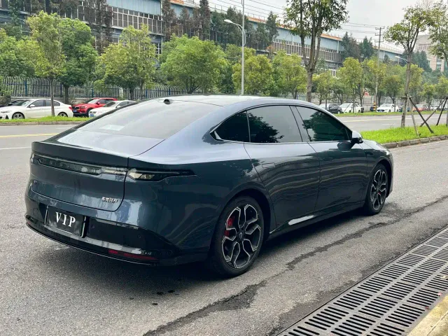 Nissan N7 — Фото автомобиля 5