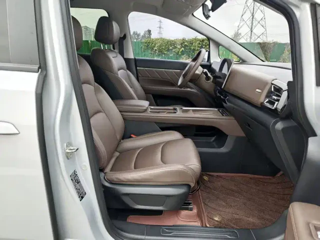 Wuling Starlight 730 — Фото автомобиля 24