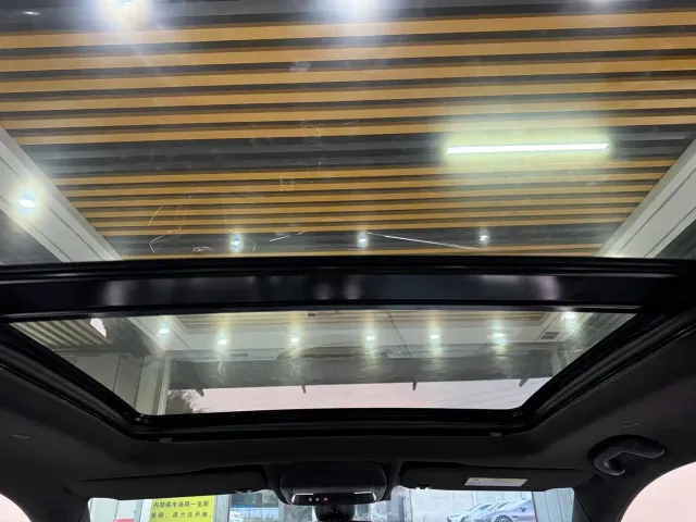 Cadillac XT5 — Фото автомобиля 18