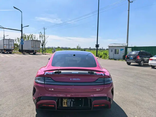 Xiaomi SU7 — Фото автомобиля 5