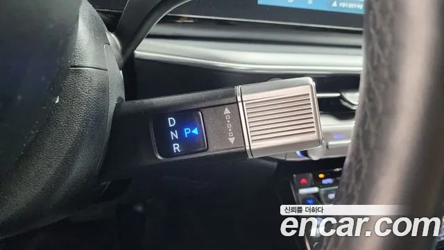 Hyundai Grandeur Grandeur (GN7) 2.5 Бензин 2WD — Фото автомобиля 9