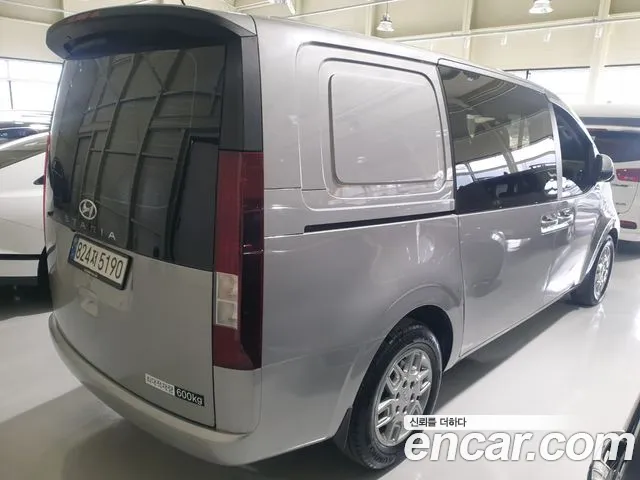 Hyundai Staria Staria Карго 5 мест — Фото автомобиля 2