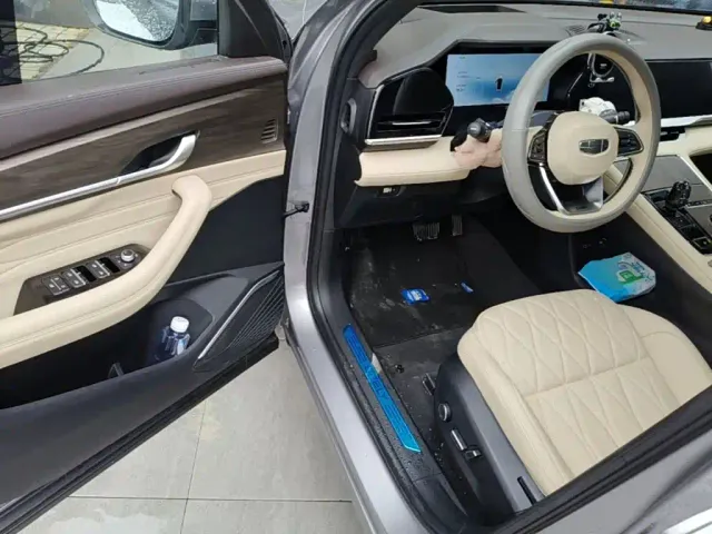 Geely Xingyue L — Фото автомобиля 15