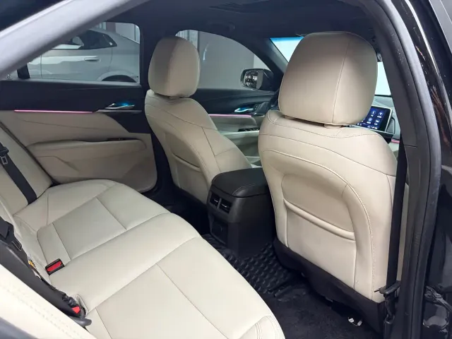 Cadillac CT4 — Фото автомобиля 15