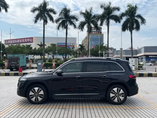 Mercedes-Benz EQB — Фото автомобиля 4