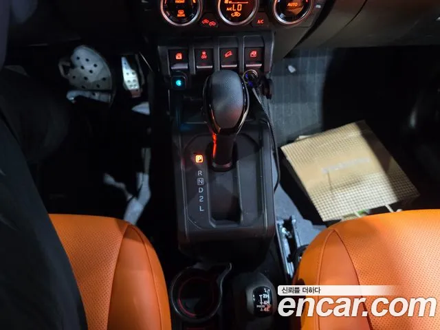 Suzuki Jimny — Фото автомобиля 9