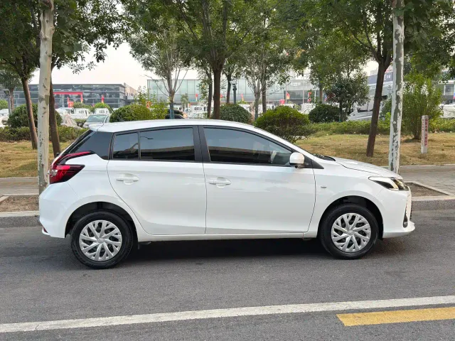 Toyota Vios FS — Фото автомобиля 7