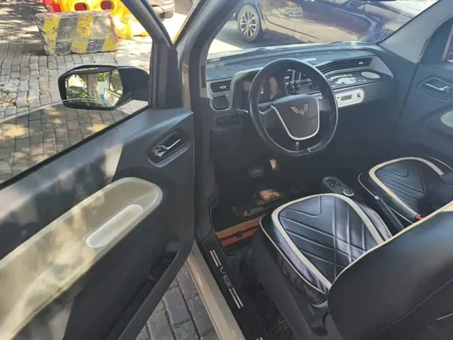 Wuling Hongguang Mini EV — Фото автомобиля 15