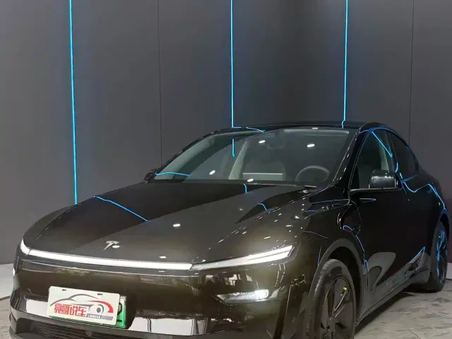 Фотография автомобиля — Tesla Model Y