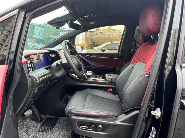 GAC Trumpchi M8 — Фото автомобиля 10
