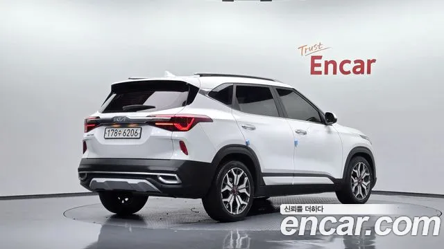 Kia Seltos Seltos Бензин 1.6 турбо 2WD — Фото автомобиля 2