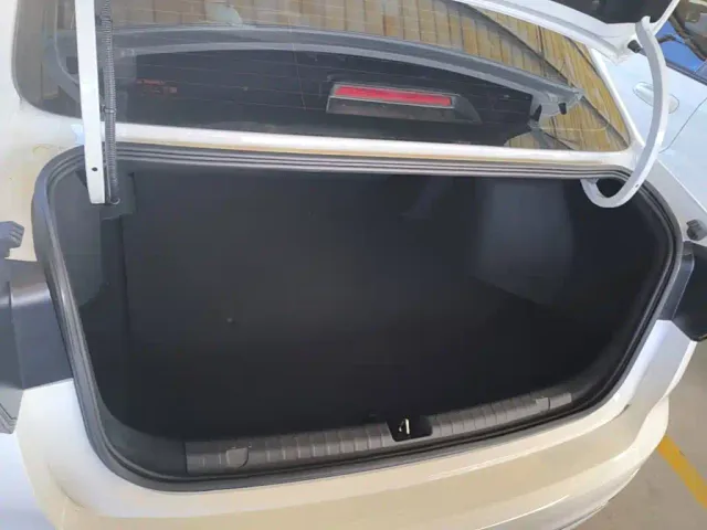 Geely Emgrand — Фото автомобиля 18