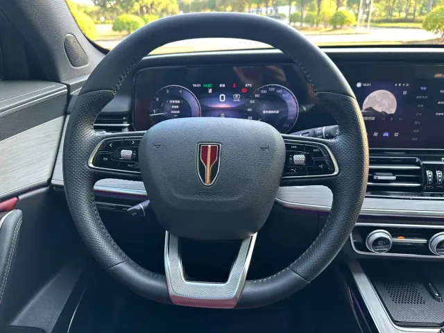 Hongqi HS5 — Фото автомобиля 16