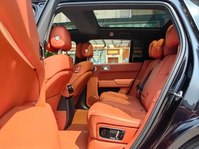 Li Auto L7 — Фото автомобиля 16