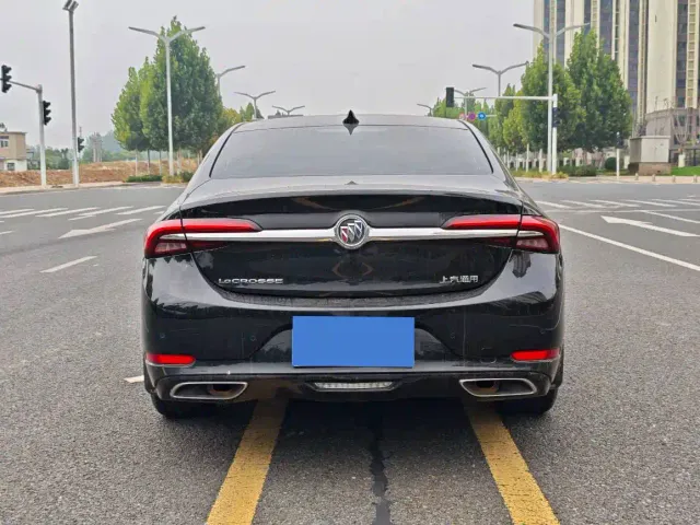 Buick LaCrosse — Фото автомобиля 13