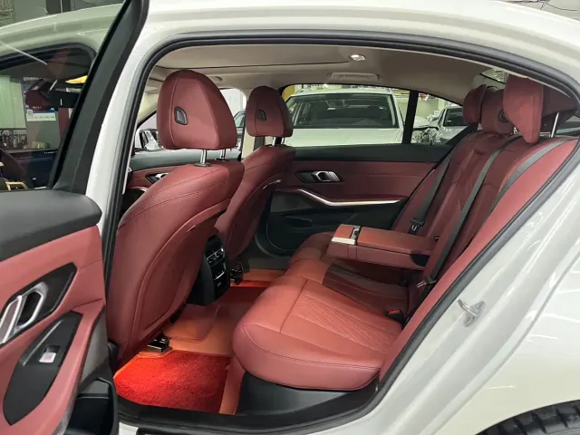 BMW 3 Series — Фото автомобиля 7