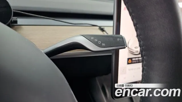 Tesla Model 3 — Фото автомобиля 9