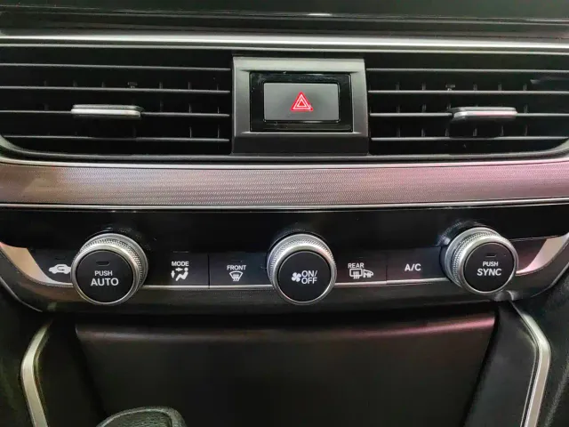 Honda Accord — Фото автомобиля 10