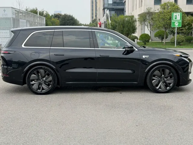 Li Auto L9 — Фото автомобиля 5