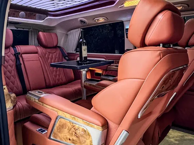 Mercedes-Benz V-Class — Фото автомобиля 24