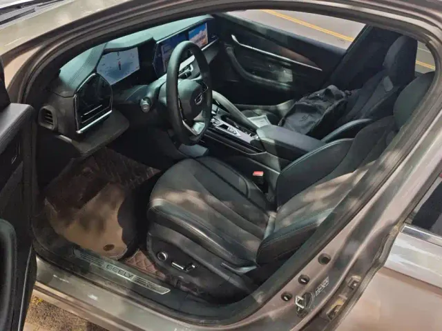 Geely Xingyue L — Фото автомобиля 9