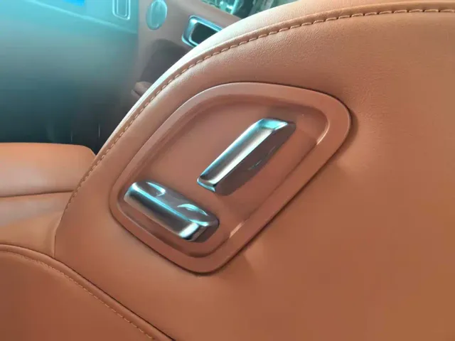 Li Auto L7 — Фото автомобиля 24