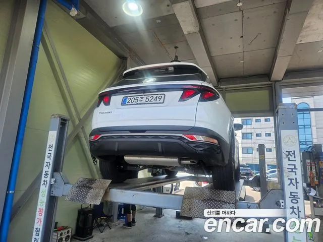 Hyundai Tucson Tucson (NX4) Бензин 1.6 турбо 2WD — Фото автомобиля 18