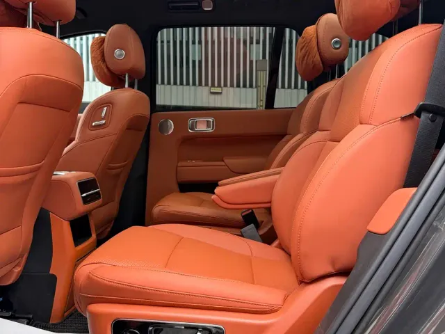 Li Auto L8 — Фото автомобиля 8
