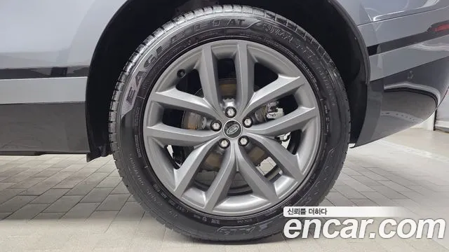 Land Rover Range Rover Velar Range Rover Velar 2.0 P250 Dynamic SE — Фото автомобиля 21