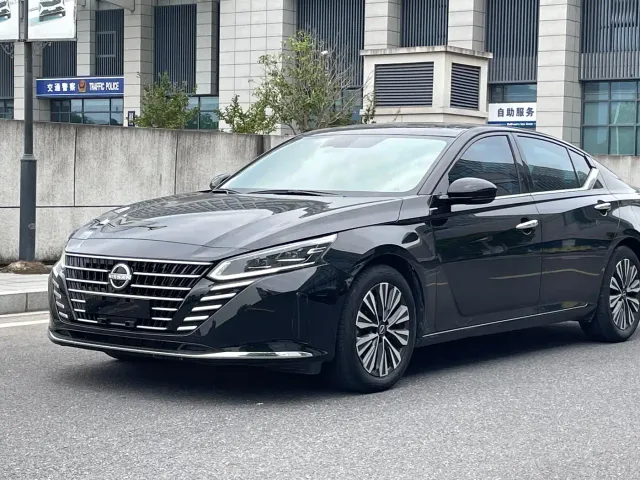Фотография автомобиля — Nissan Teana