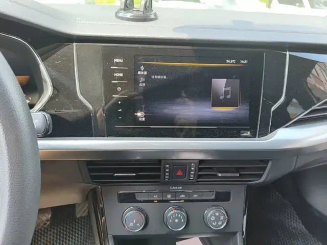 Volkswagen Passat — Фото автомобиля 12