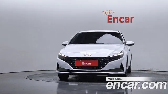 Hyundai Avante CN7 — Фото автомобиля 3