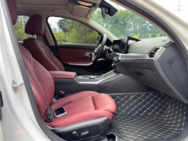 BMW 3 Series — Фото автомобиля 10