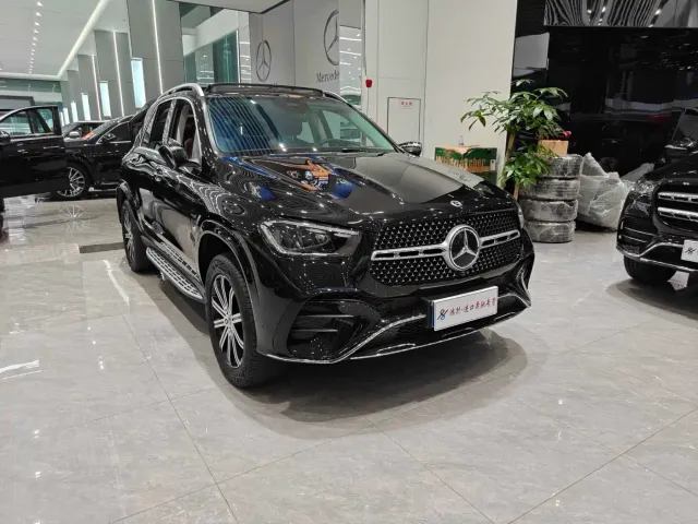 Mercedes-Benz GLE-Class — Фото автомобиля 3