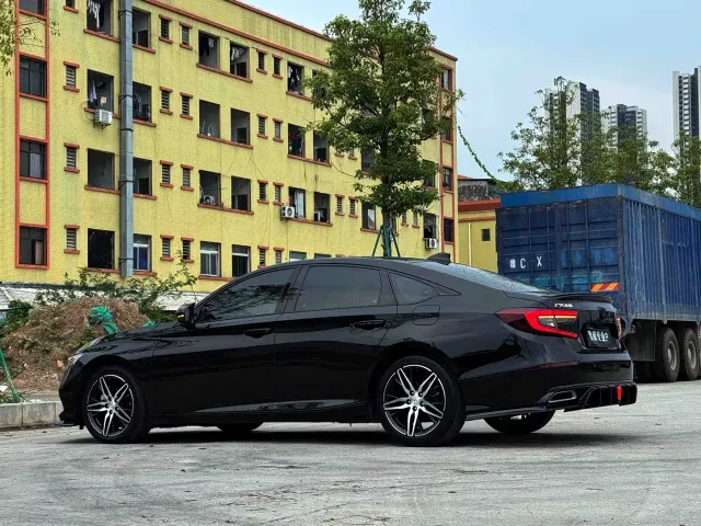 Honda Accord — Фото автомобиля 7