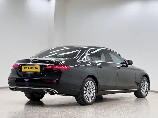 Mercedes-Benz E-Class — Фото автомобиля 6