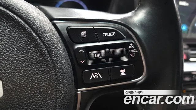 Kia Niro — Фото автомобиля 19