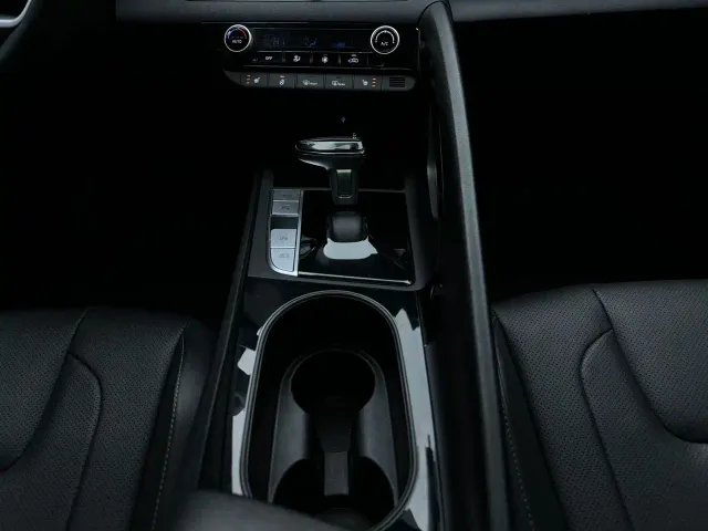 Hyundai Elantra — Фото автомобиля 15