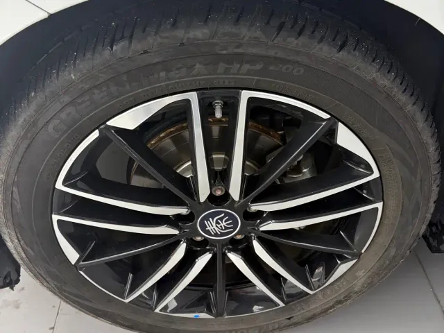 BYD Qin L — Фото автомобиля 3