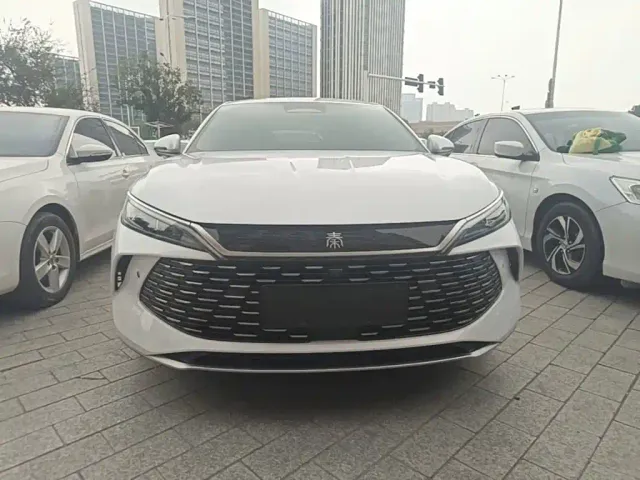 BYD Qin L — Фото автомобиля 2