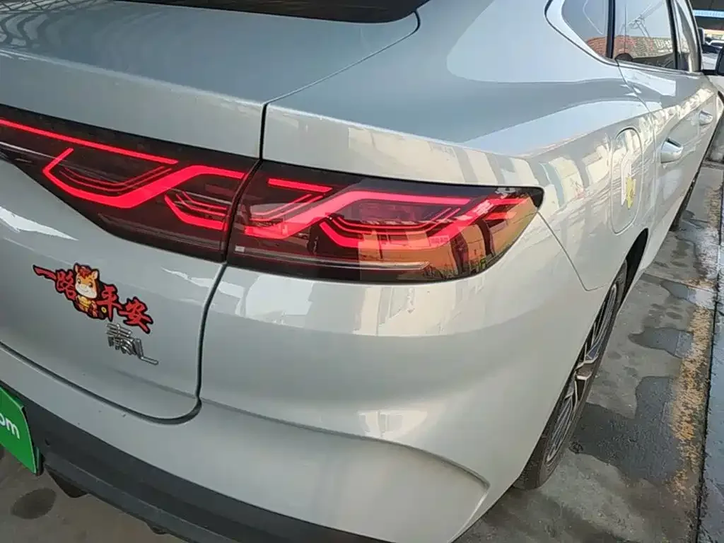 BYD Qin L 2024 DM-i 120KM Excellence Model — Фото автомобиля 7