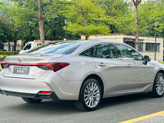 Toyota Avalon — Фото автомобиля 10