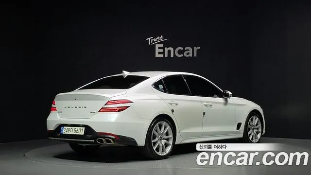 Genesis G70 New — Фото автомобиля 2
