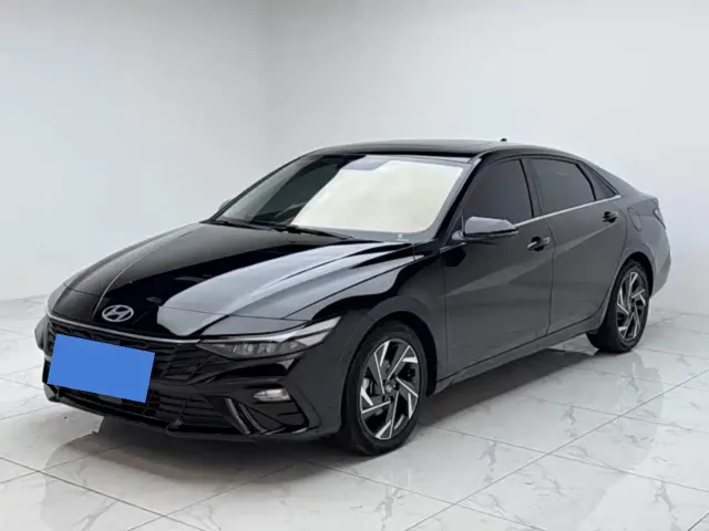 Фотография автомобиля — Hyundai Elantra